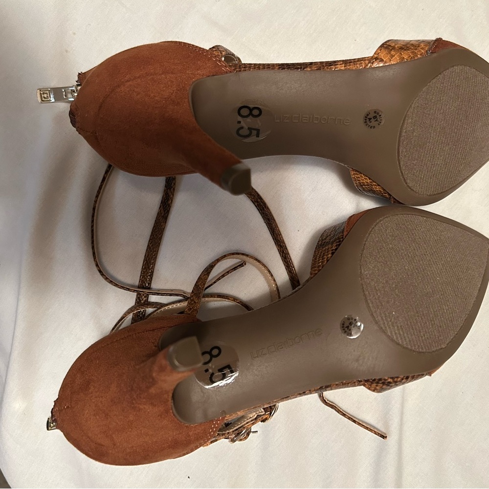 Shoes: Liz clariborne Size:8.5 Reg $ 60.00 HT: 2 inch & 3 buckles, Zip back!